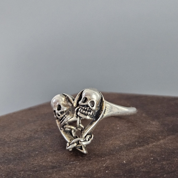 Two Skeleton Heart Silver Ring - Picture 3 of 7